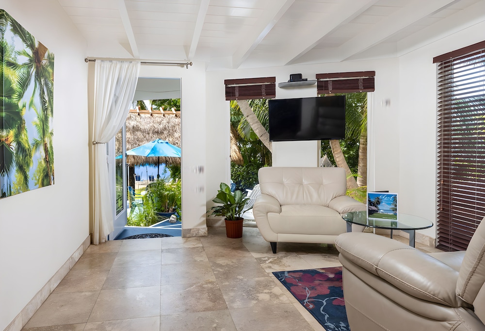 Orchidea Sea Front Suite