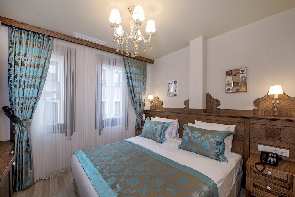 Standard Double Room, 1 King Bed photo 2