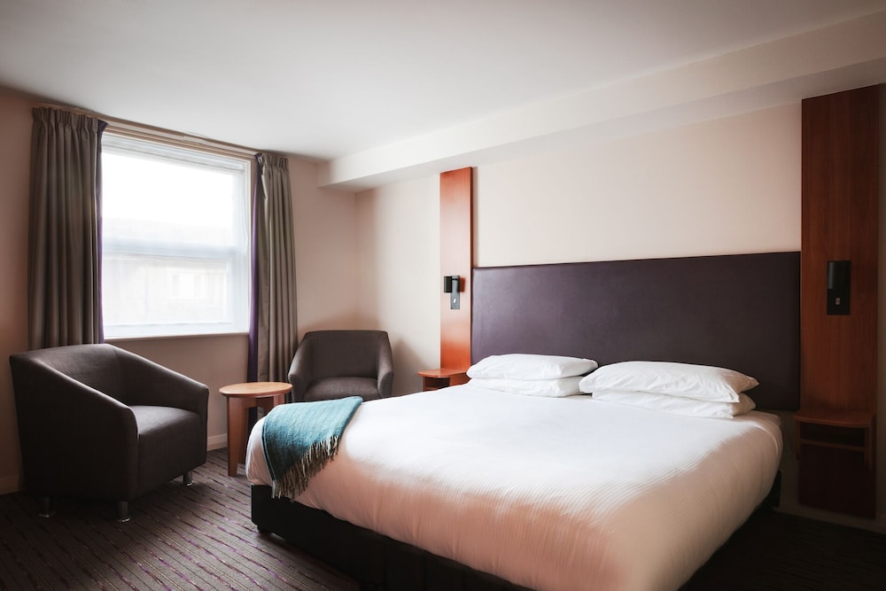 Double or Twin Room, Roll-in Shower