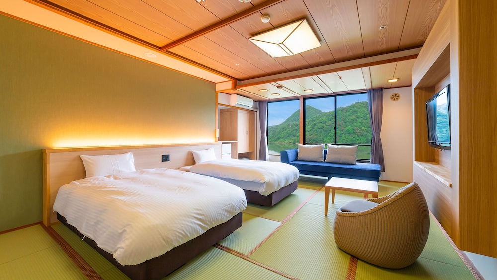 Superior Japanese-Style Twin Beds(River Side) - Shower Only - Non-Smoking