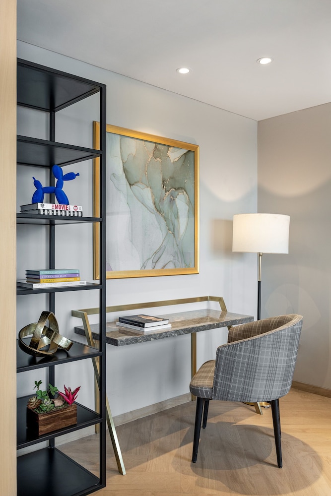 Executive Suite 1 BR - Photo 10