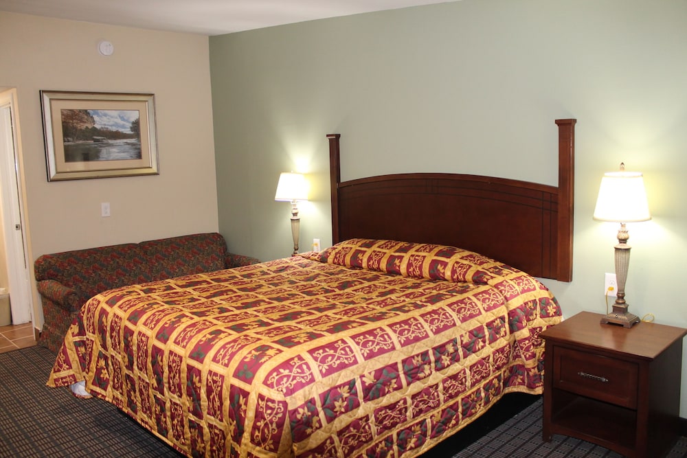 Standard Room, 1 King Bed, Smoking photo 2