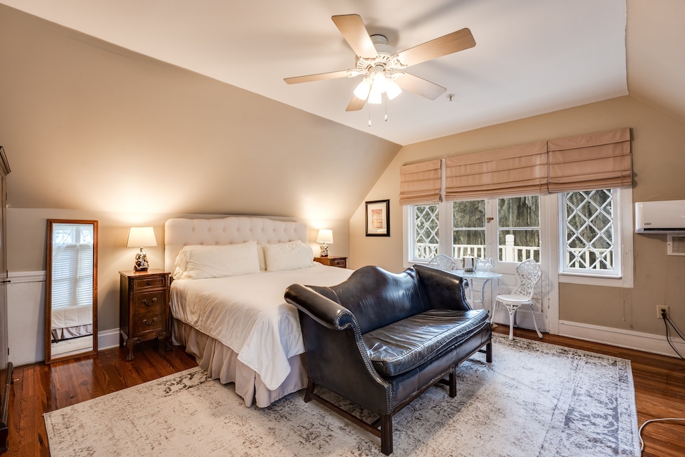 Premium Double Room, Ensuite (Oak Room)