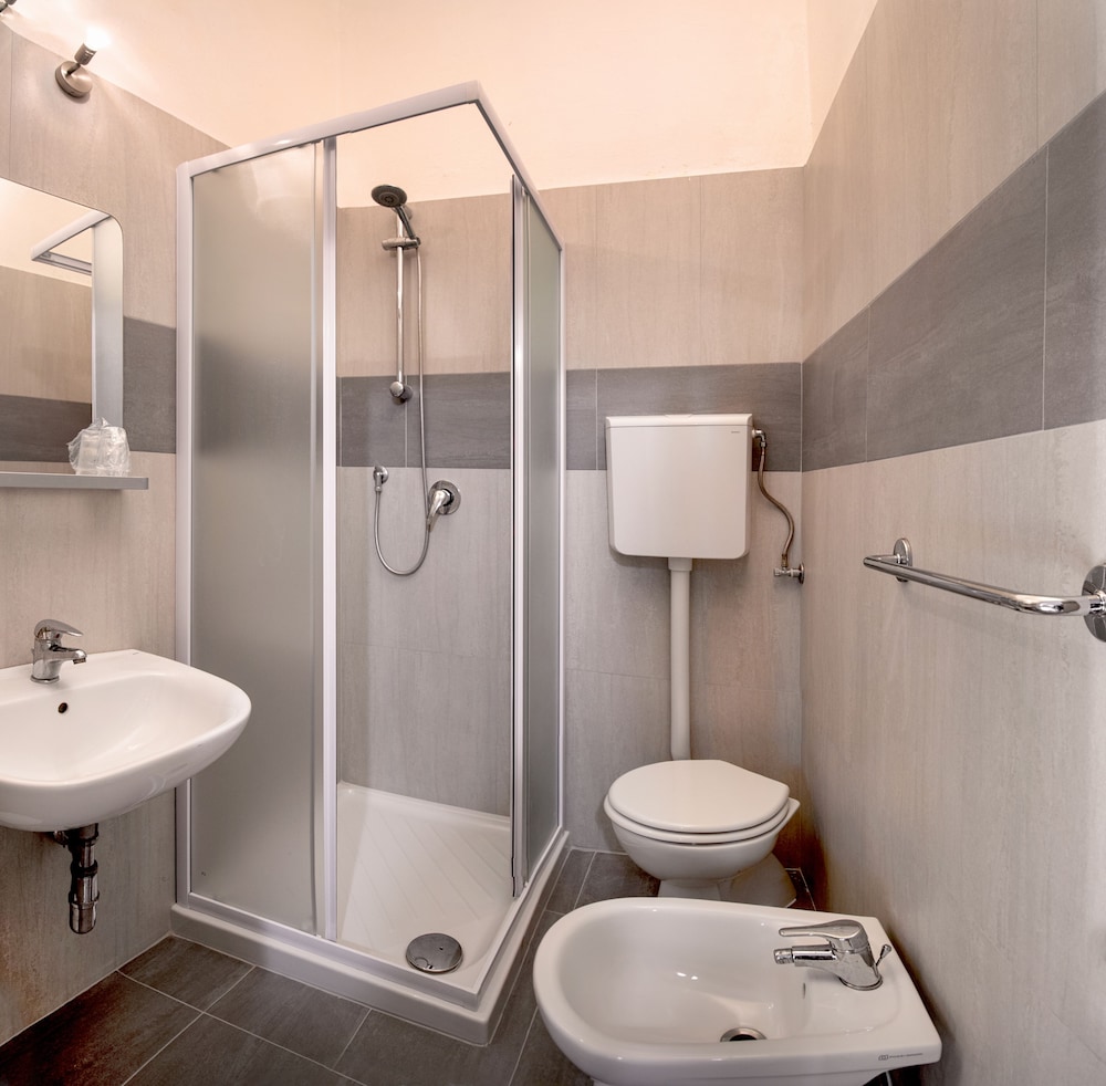 Double Room - Photo 20