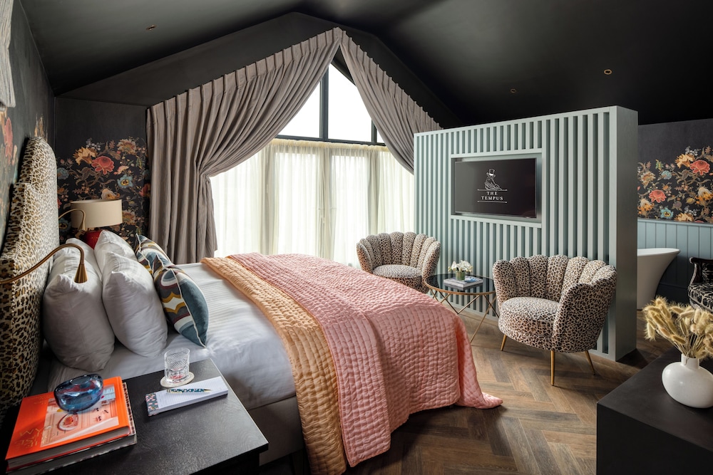 The Tempus Junior Suite