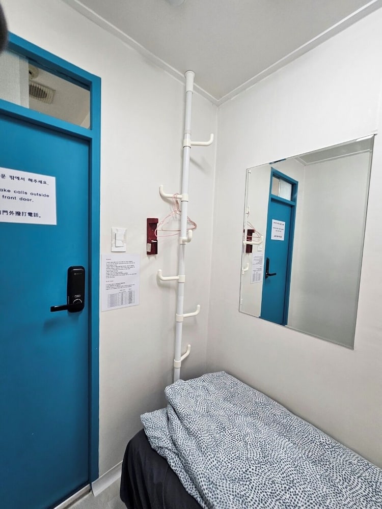 Deluxe Room, Women only, Non Smoking, Shared Bathroom(318)(Self check-In Hotel,Please contact HOTEL)