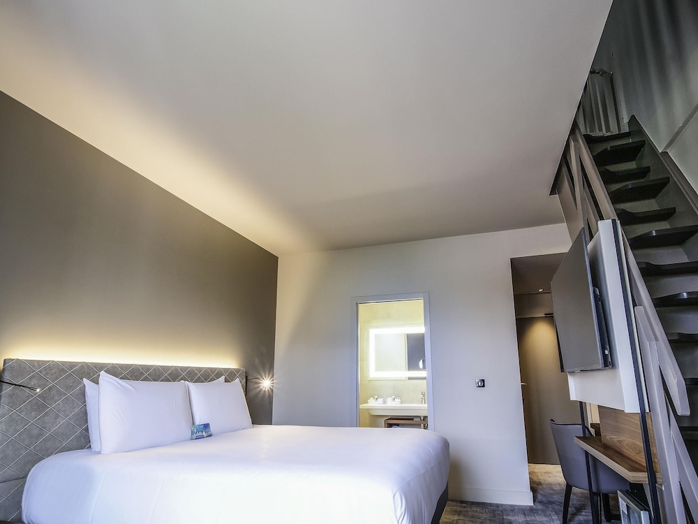 Family Suite, 1 Double Bed with Sofa bed photo 2