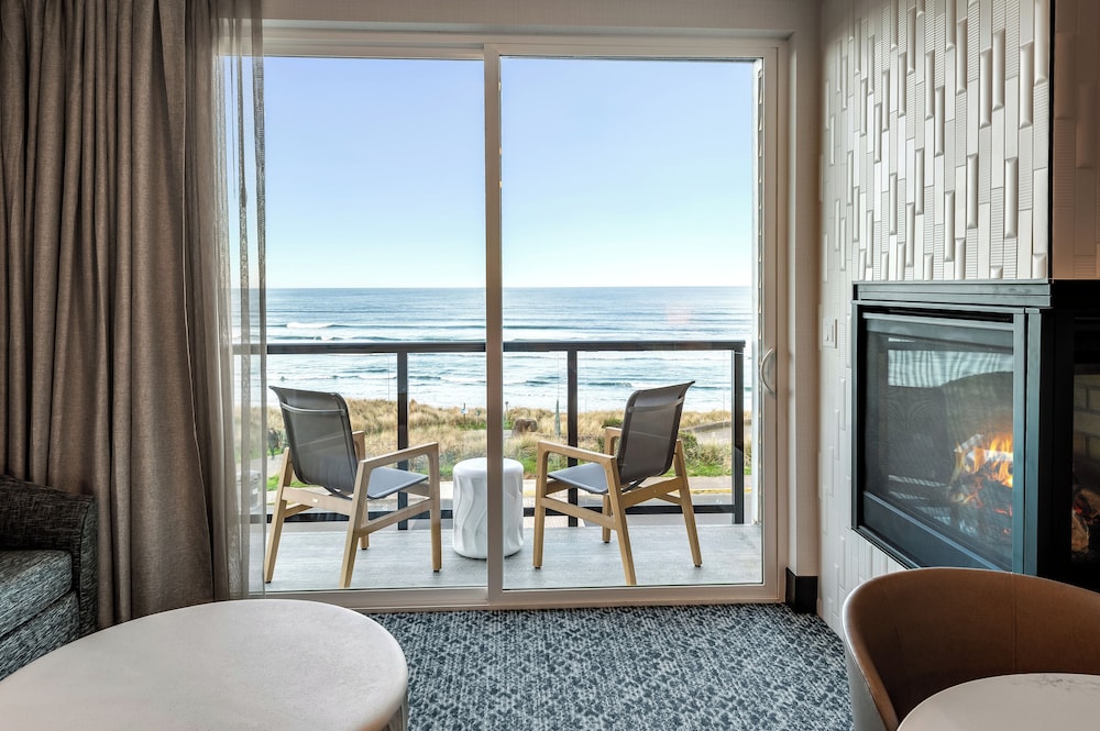 Premier Accessible King with Sleeper Sofa