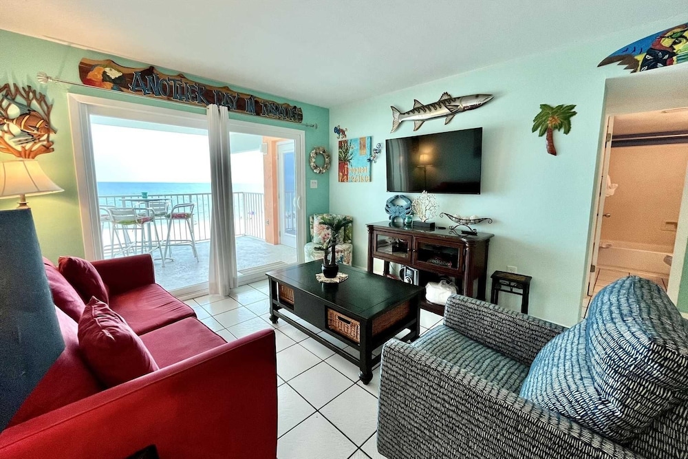 Condo, 2 Bedrooms
