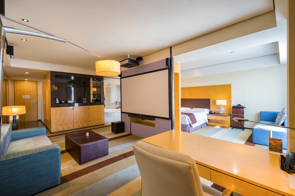 Junior Suite, 1 King Bed (Audio Visual)