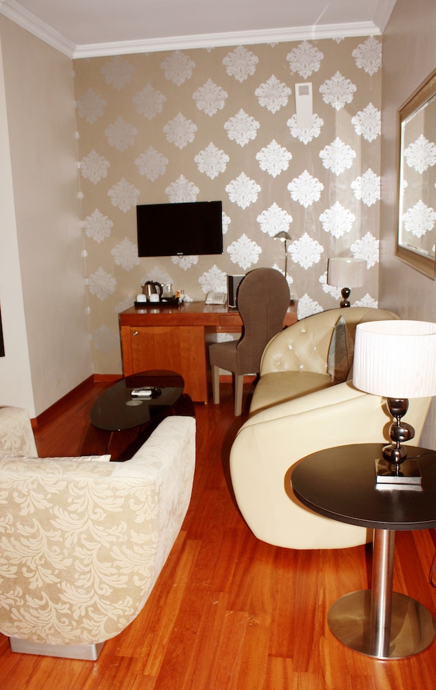 Suite, 1 Bedroom photo 3