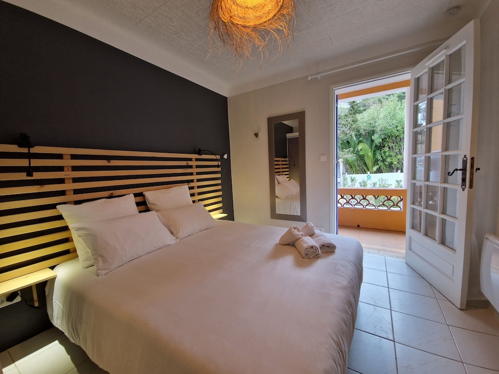 Standard Room photo 2