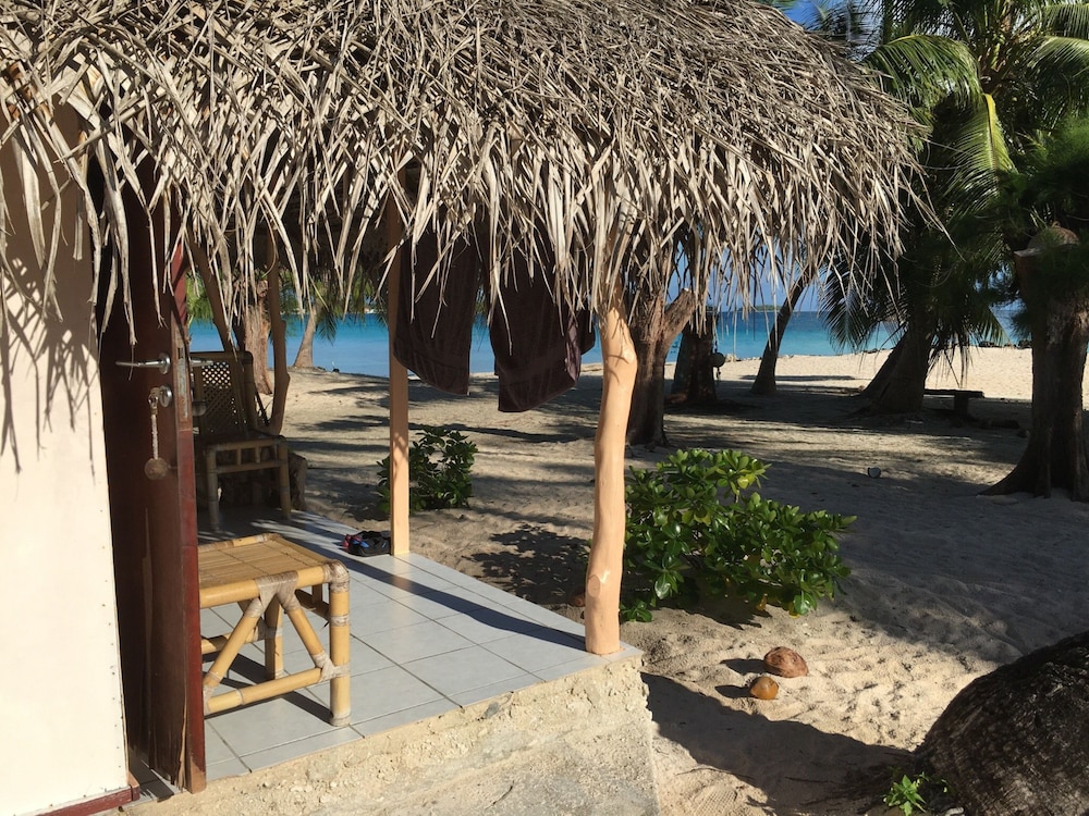 Family Bungalow, 3 Bedrooms, Lagoon View, Beachfront photo 2