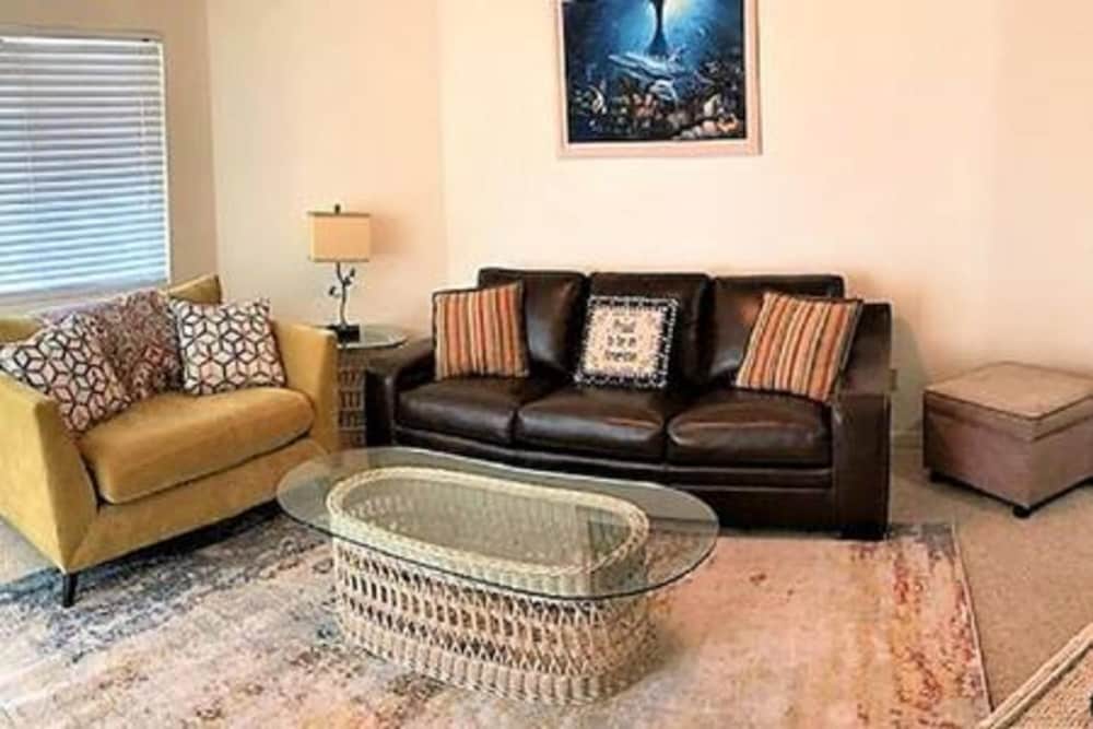 Apartment photo 1