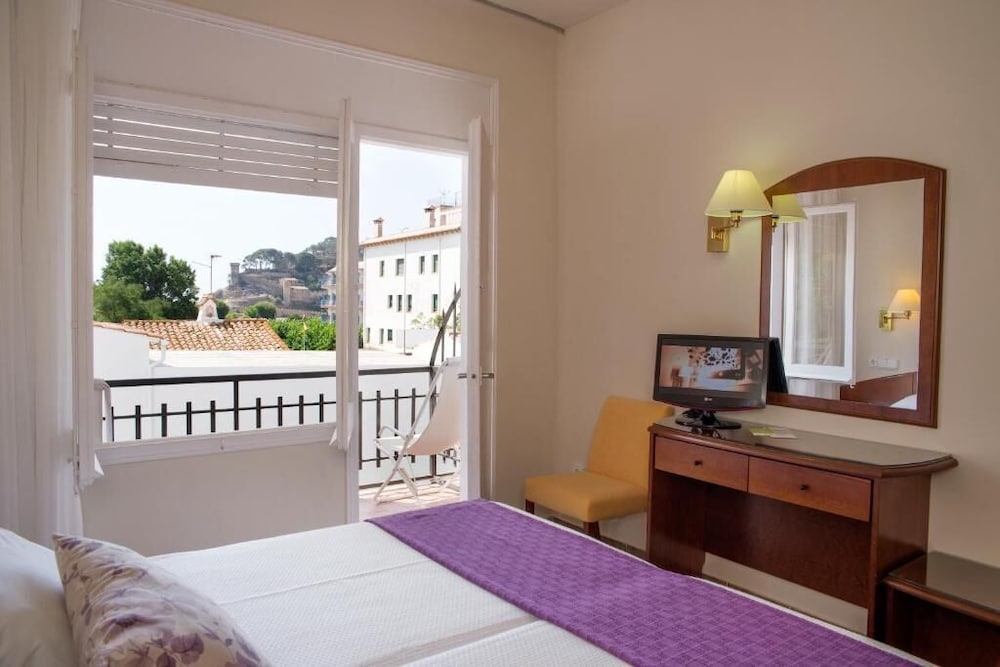 Double Room (Castle View) photo 2