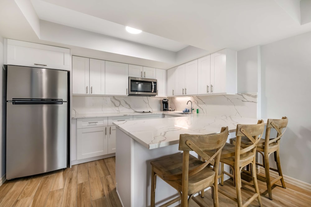 Suite, 2 Double Beds, Kitchen, Oceanfront (with Sofabed) - Photo 4