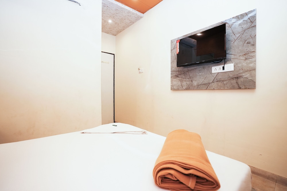 Deluxe Room - Photo 19