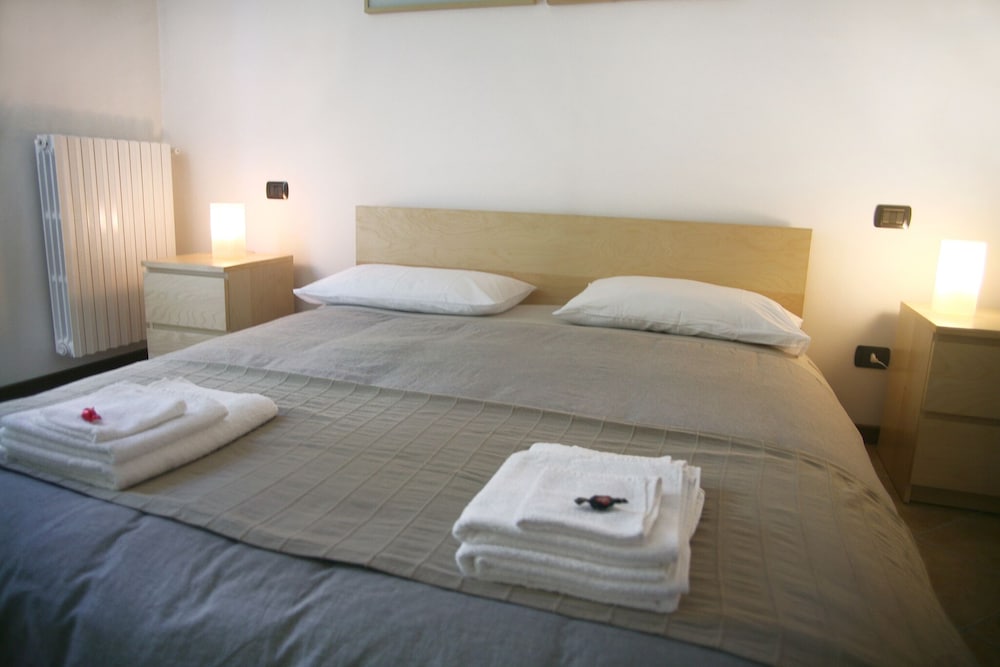 Apartment, 2 Bedrooms, Smoking, Patio