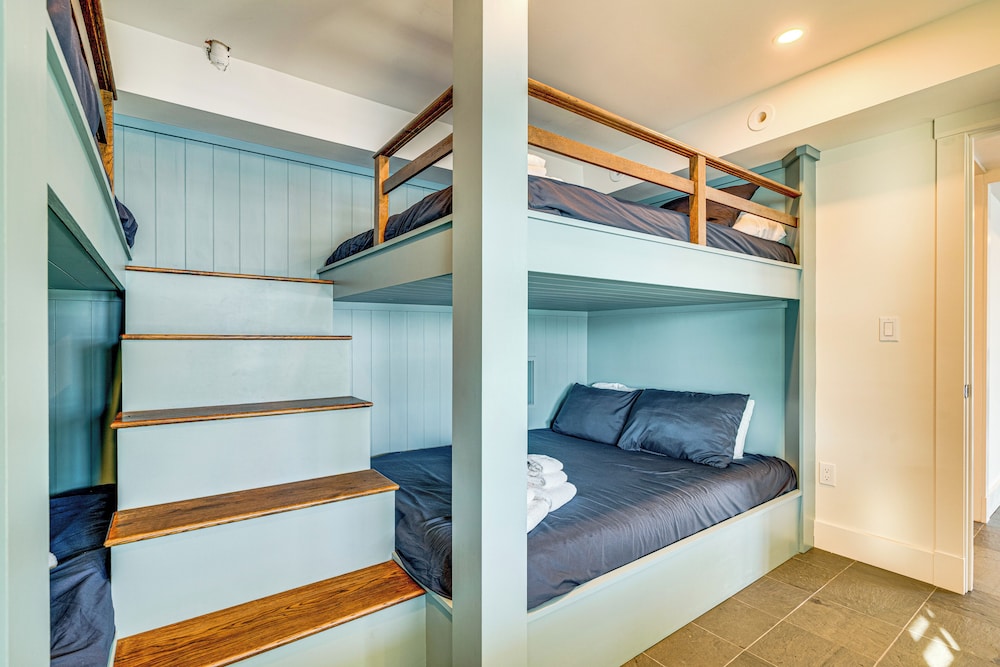 House (4 Bedrooms) photo 2