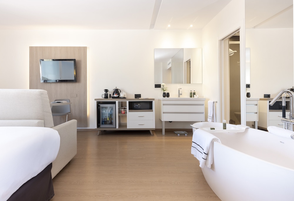 Premium Room, Sea View (Grand) - Photo 5