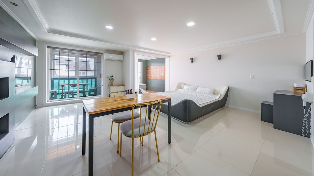 Basic Room, 1 Bedroom (A,Stay6 (Spa/Private BBQ))