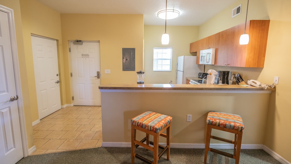 Standard Suite, 2 Bedrooms, Non Smoking, Kitchen - Photo 14