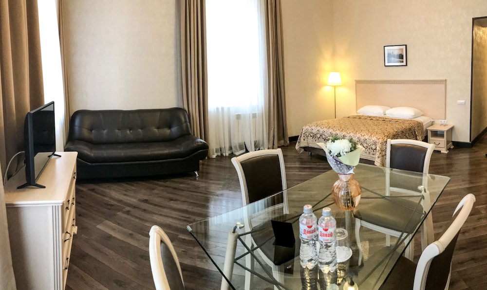 Apartment photo 1