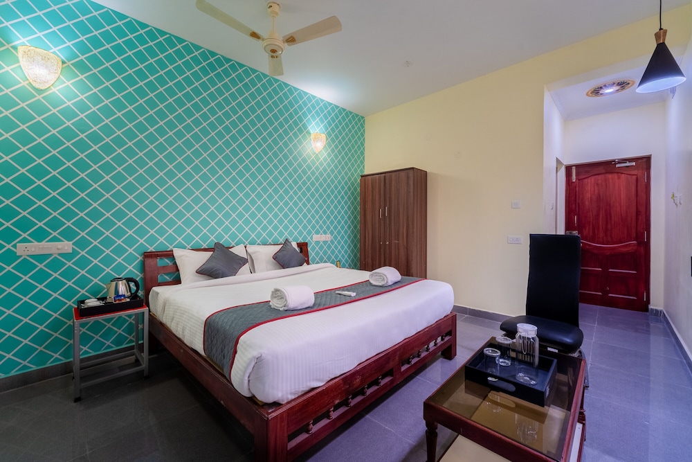 Deluxe Room - Photo 15