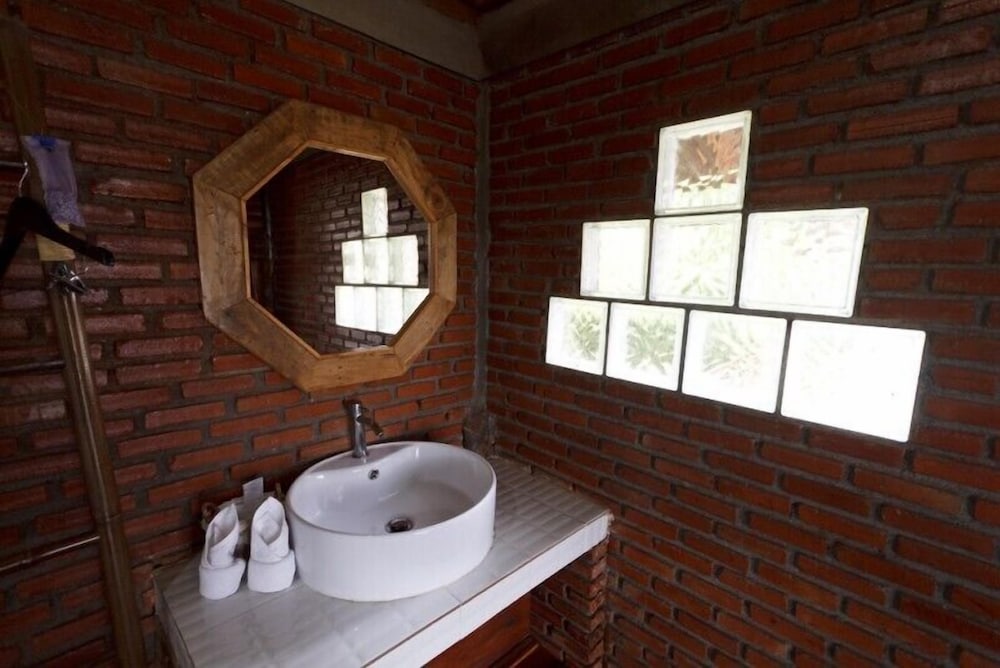 Hut of Love photo 2