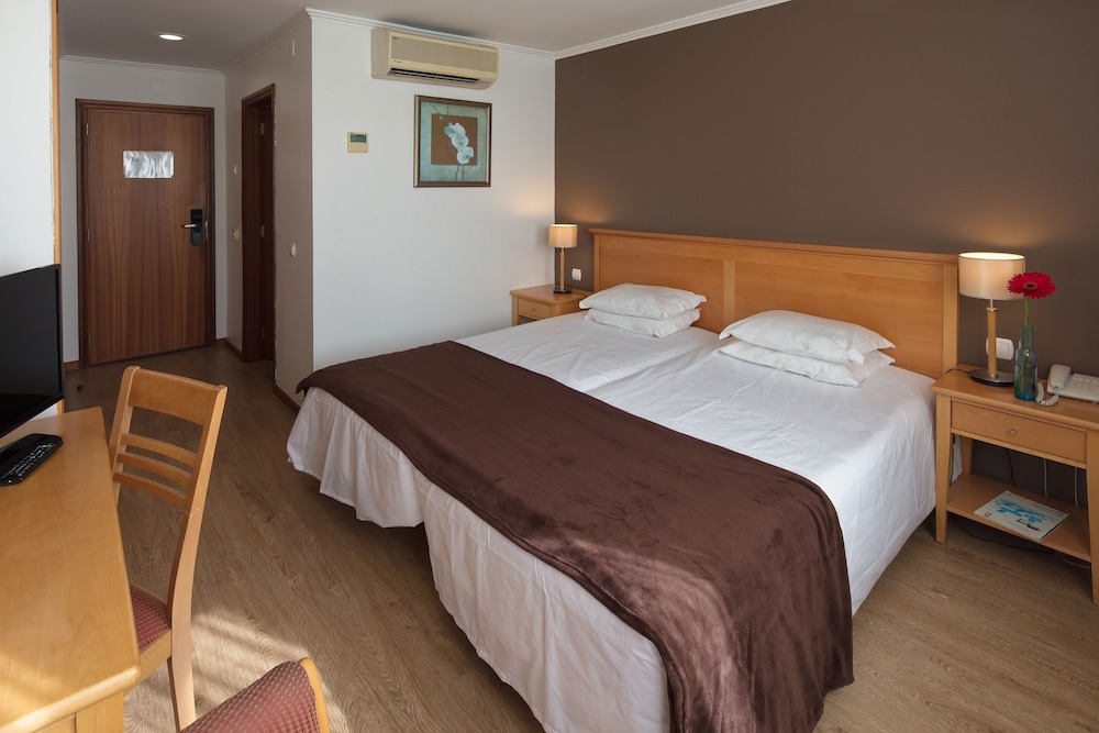 Double or Twin Room photo 2