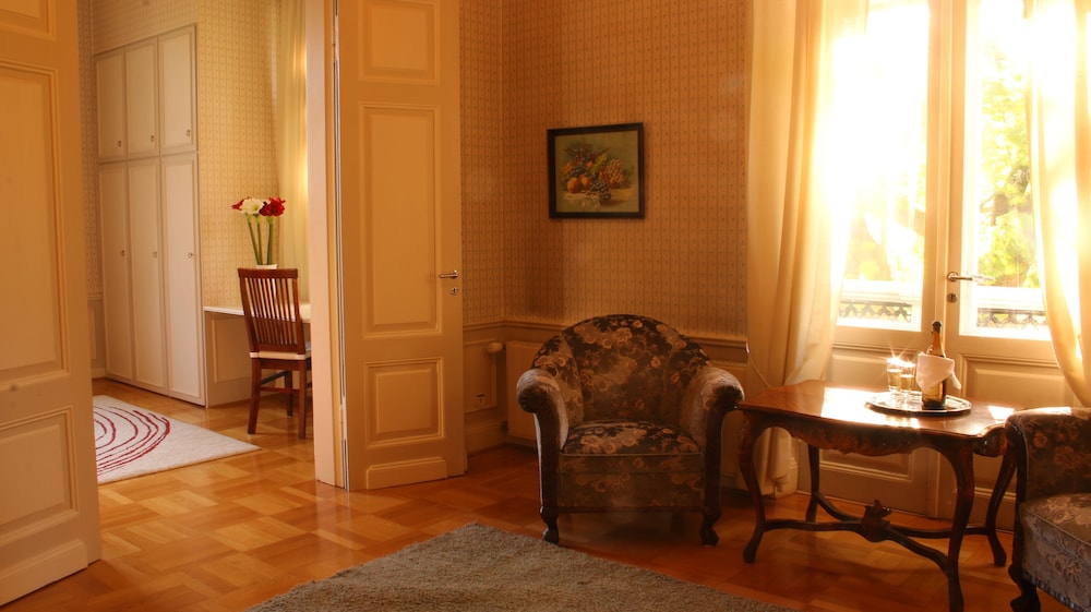 Suite, 1 Bedroom photo 1