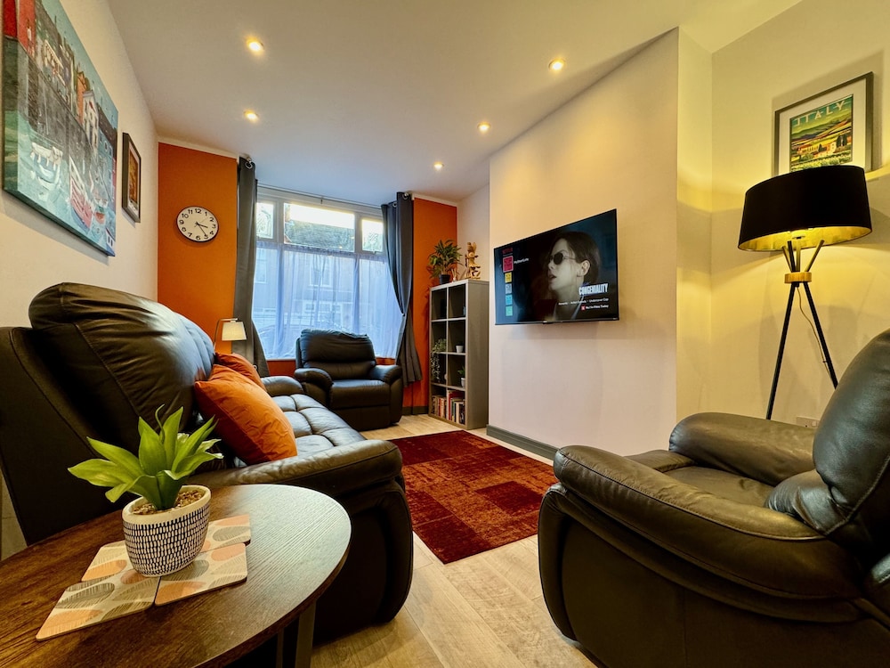 Family House photo 1
