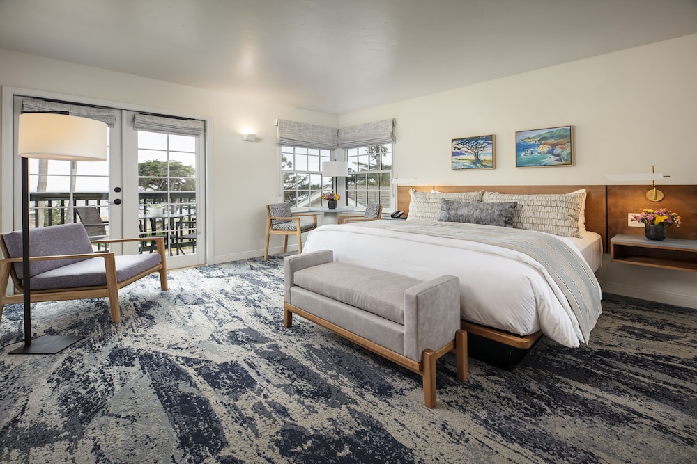 Superior Ocean View King with Deck