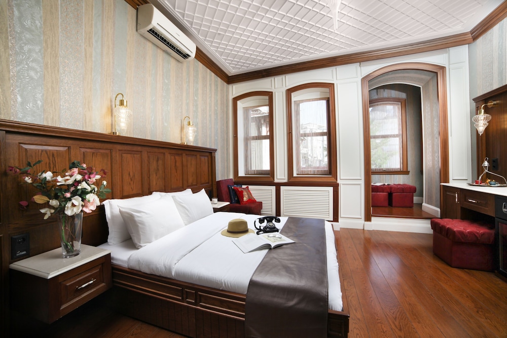 Deluxe Double or Twin Room photo 1