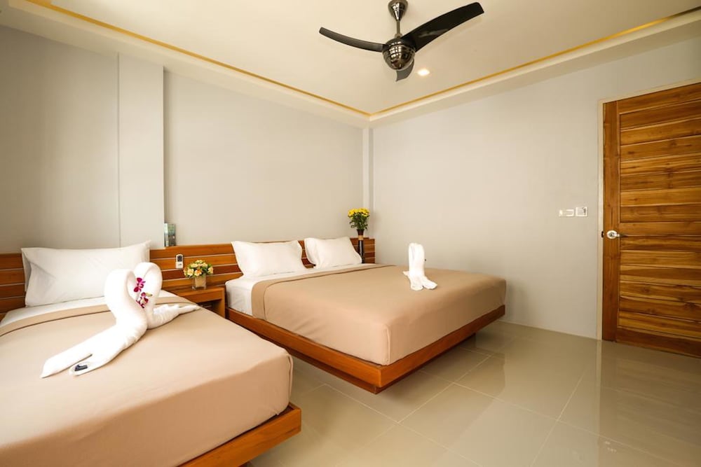 Standard Twin Room with Fan photo 3