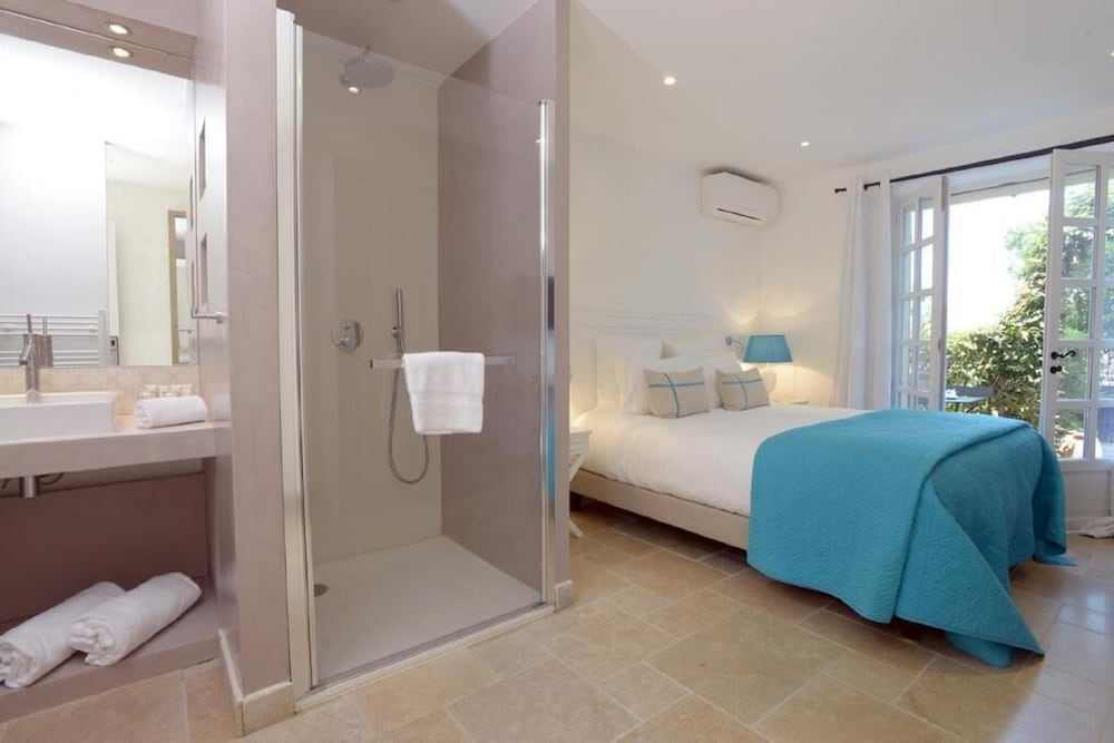 Small Room, sea view photo 2