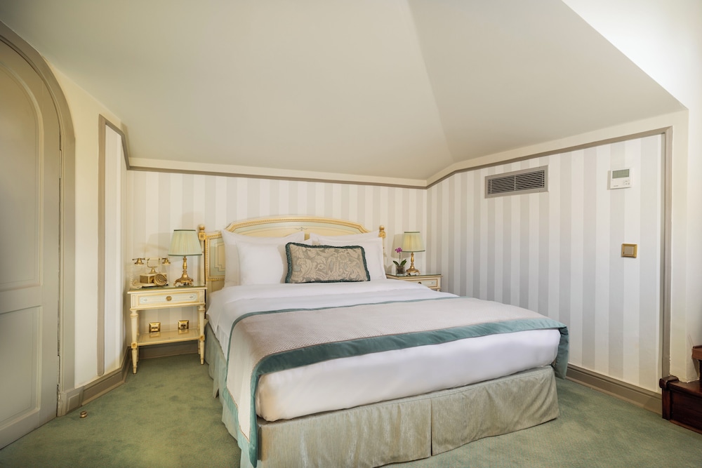 Standard Room (Attic Floor, No View) photo 2