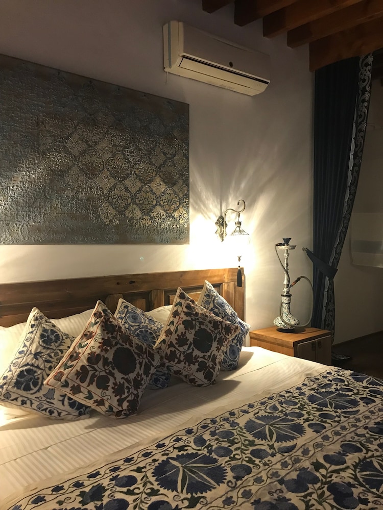 Romantic Studio Suite photo 2