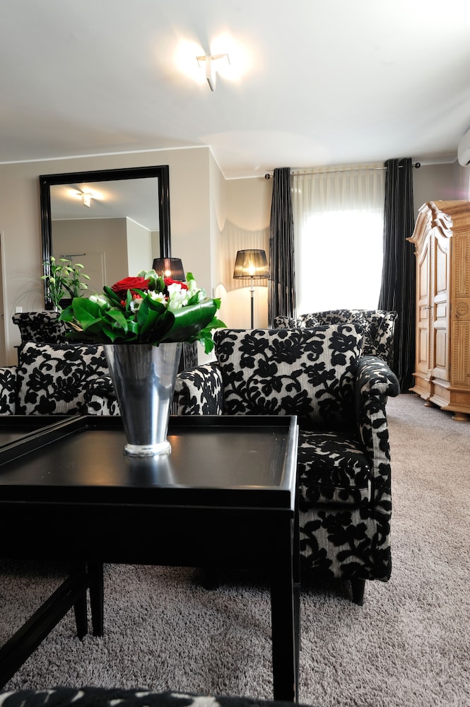 Suite 47 - Photo 5