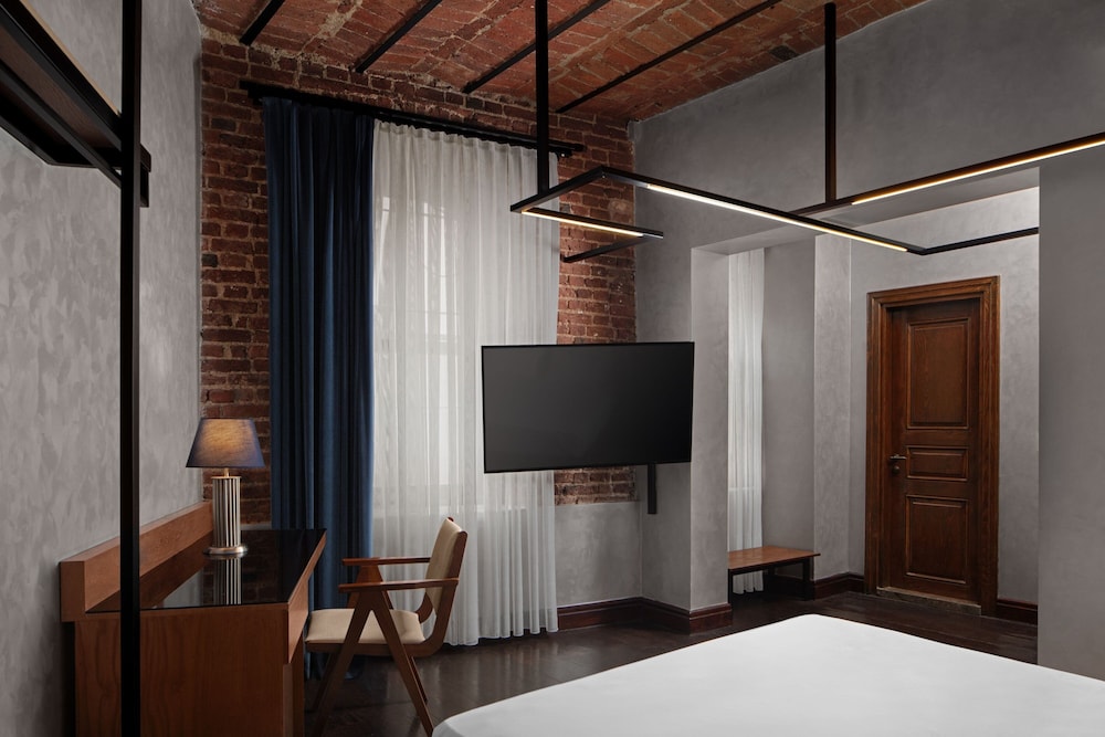 Standard House, 1 Queen Bed