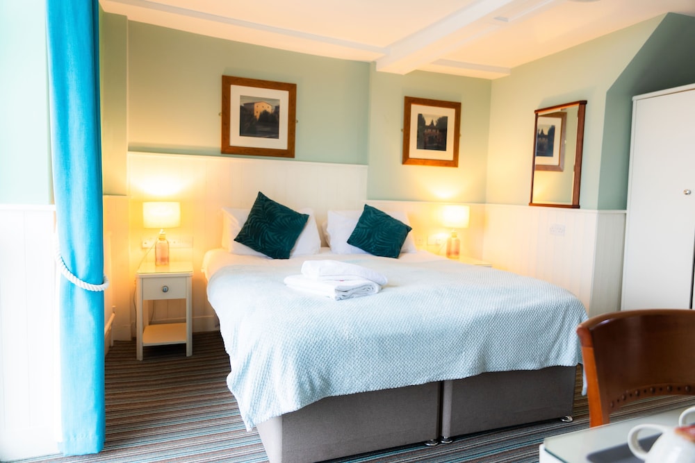 Double or Twin Room, Sea View - Photo 3