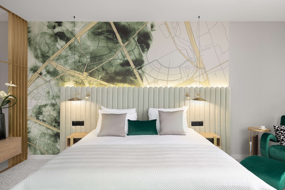 Junior Suite, 1 King Bed - Photo 3
