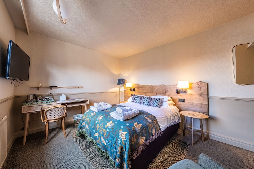 Basic Double Room, Ensuite photo 2
