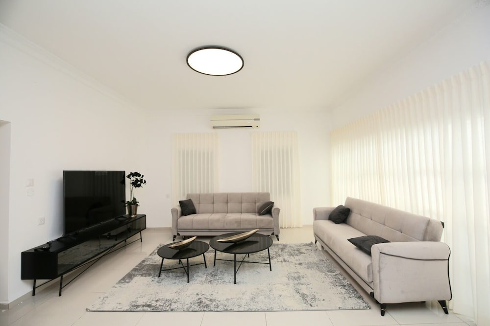 Elite Apartment photo 3