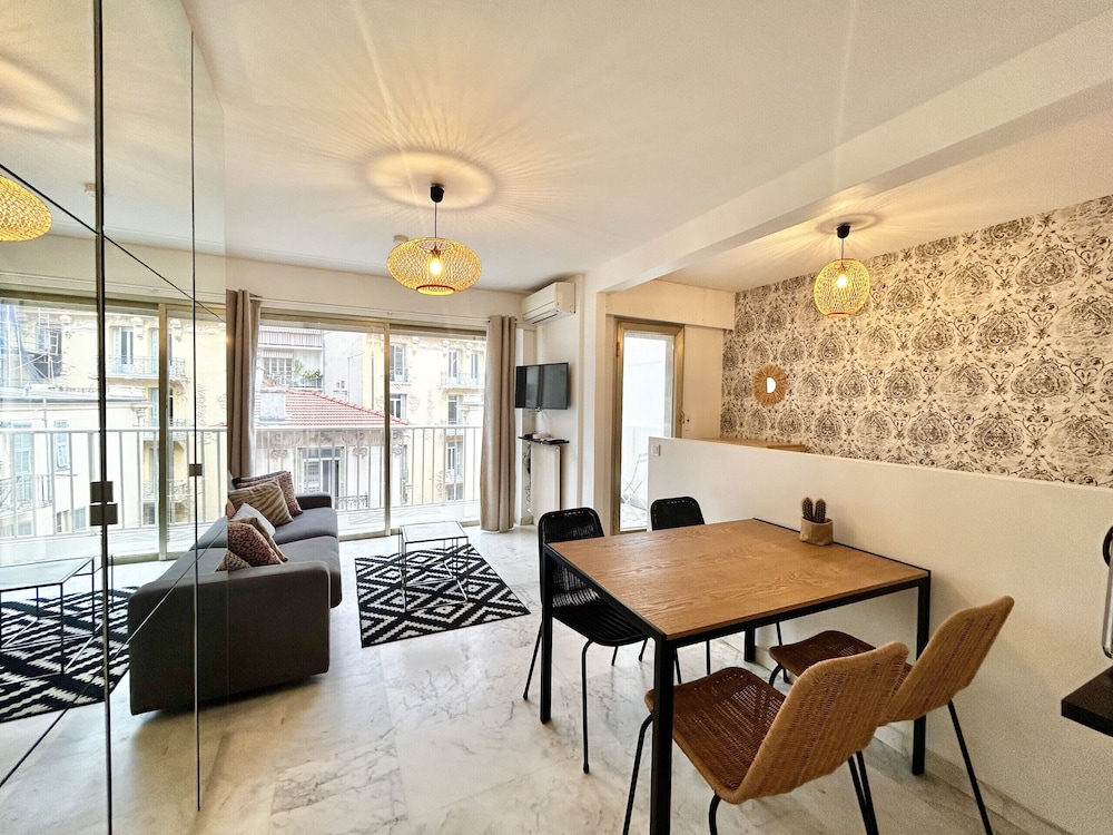 Comfort Studio