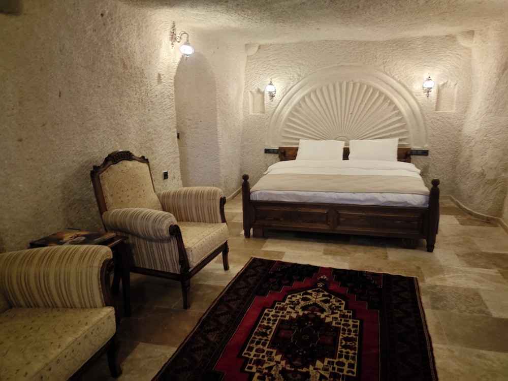 Superior Double Room, 1 King Bed, Hot Tub, Courtyard View