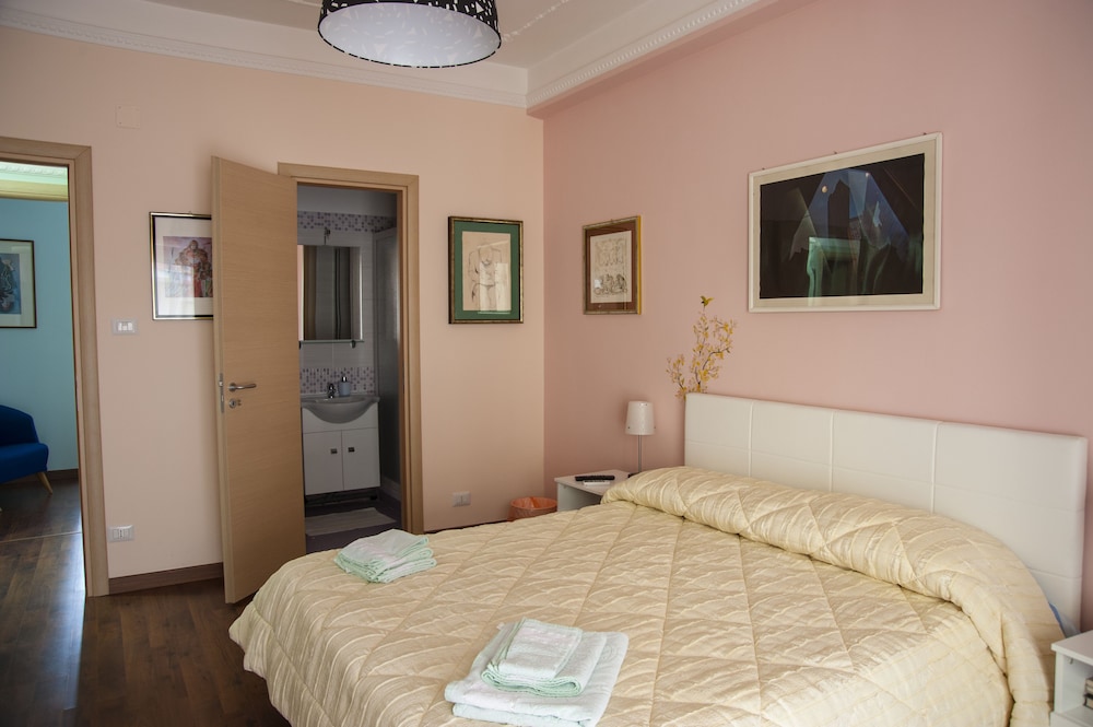 Deluxe Double Room photo 2