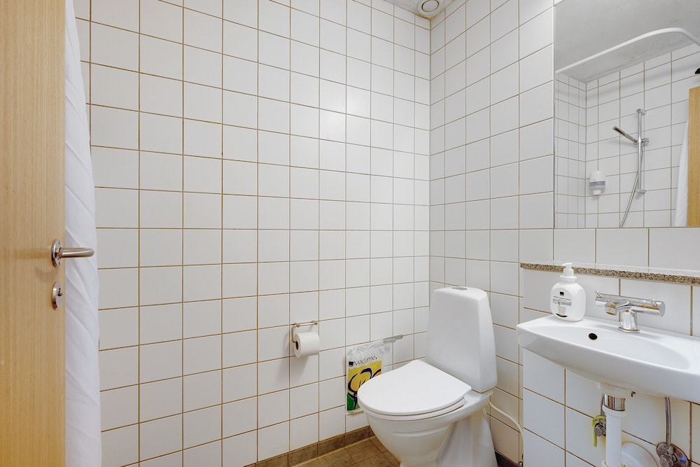 Standard Triple Room (Linen Excluded) photo 3