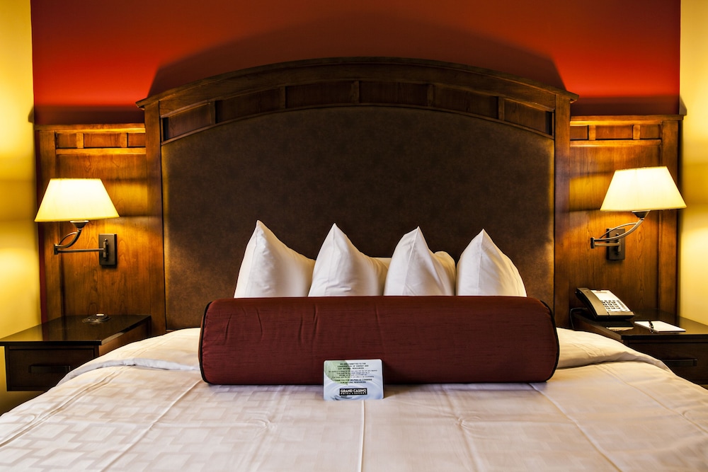 Standard Room, 1 King Bed photo 1