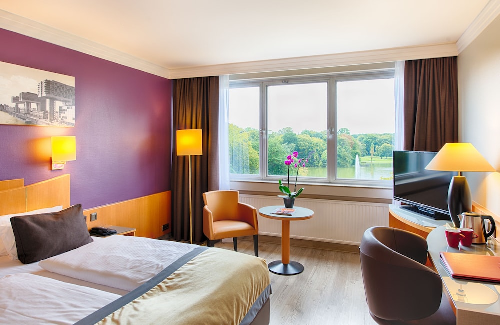Deluxe Room - Photo 10